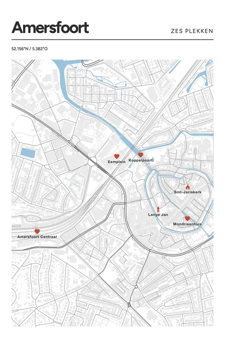 Amersfoort: poster in Steen, met 6 plekken gemarkeerd: Onze Lieve Vrouwetoren (Lange Jan), Koppelpoort, Mondriaanhuis, Sint-Joriskerk, Amersfoort Centraal, Eemplein en Eemhuis