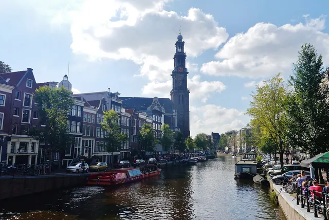 Prinsengracht met de Westerkerk, rand van de Jordaan