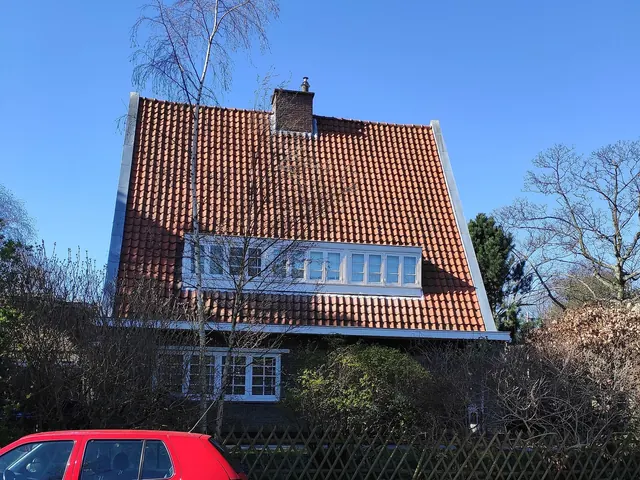 Een villa aan de Mezenlaan in de Vogelwijk (bijgesneden)